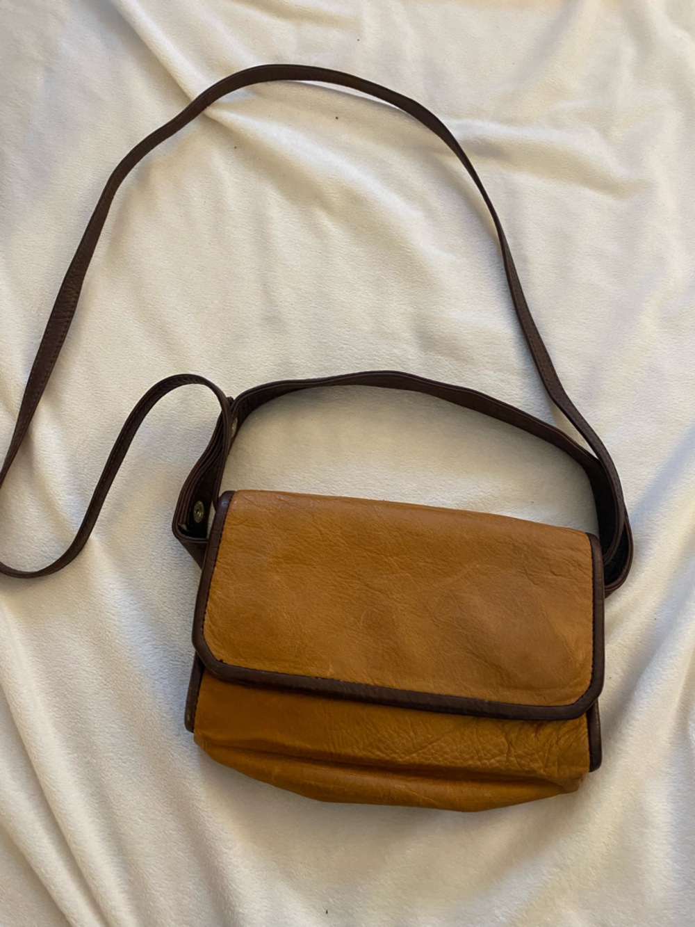 Vintage Rain guarded Leather J Duseu crossbody purse